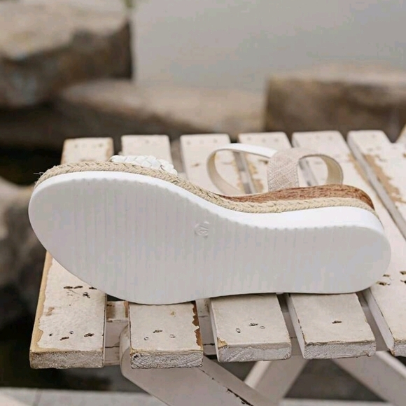 White Woven Strap Wedge Thick Platform Sandals With Jute Bottom And Cross Strap, - Picture 5 of 6